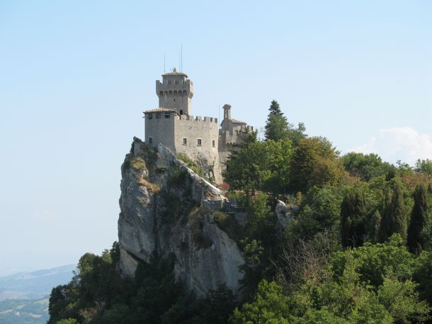 San Marinon matkakuvat - Prinsessa Ruususen linna | Napsu