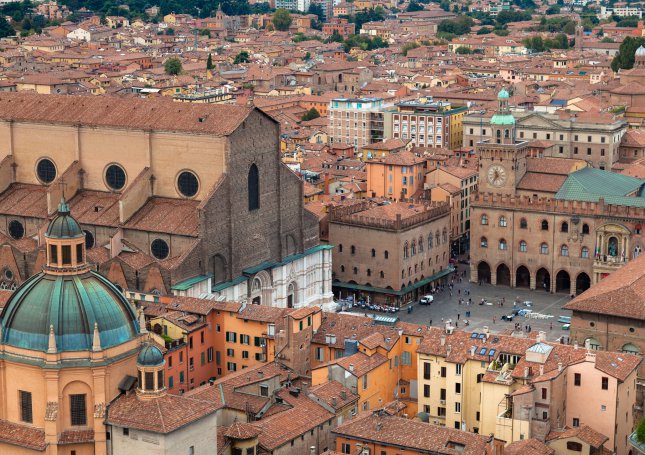 Bologna, Italia | Napsu